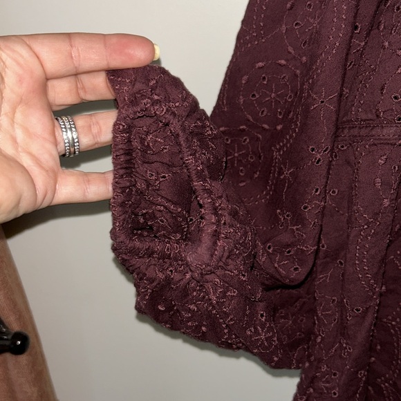 Old Navy Blouse - Picture 3 of 5